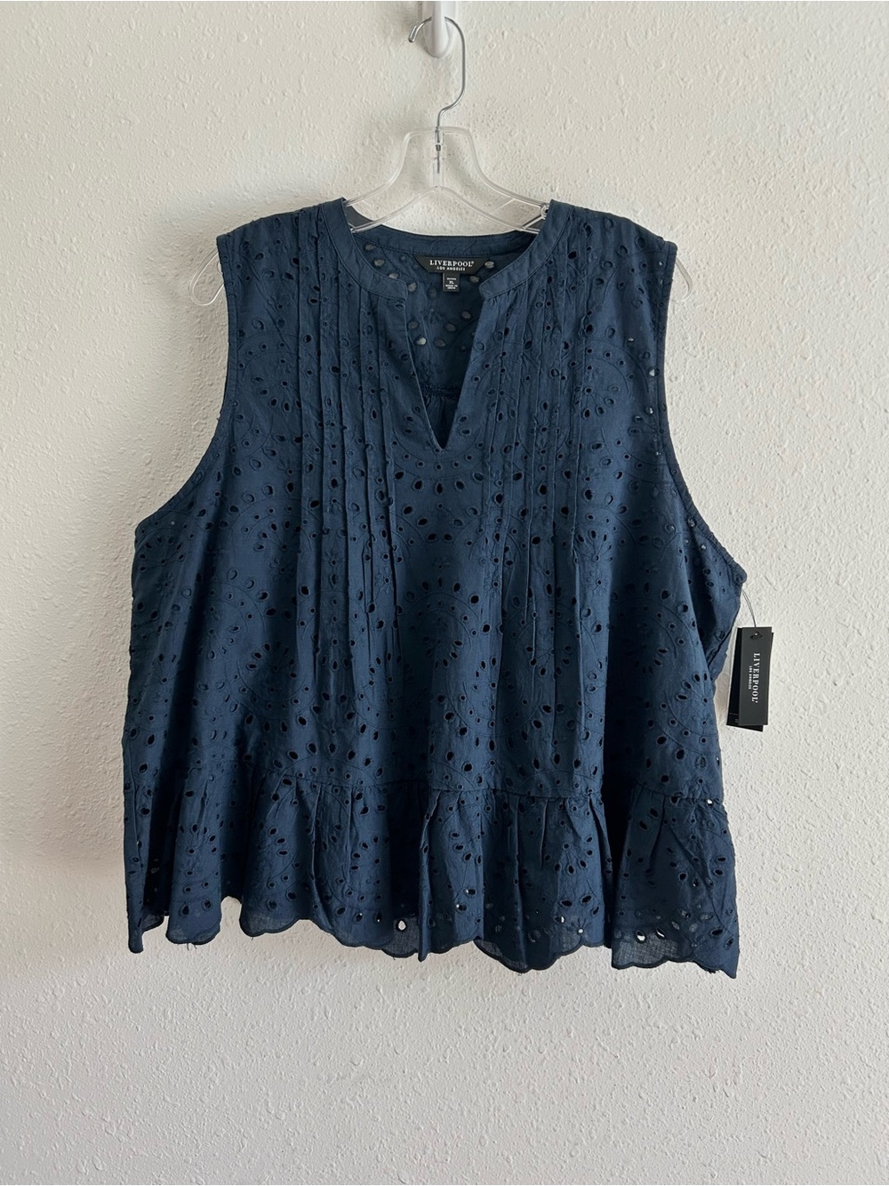 Liverpool Los Angeles XL Blue Eyelet Embroidered Sleeveless Peplum Blouse Top
